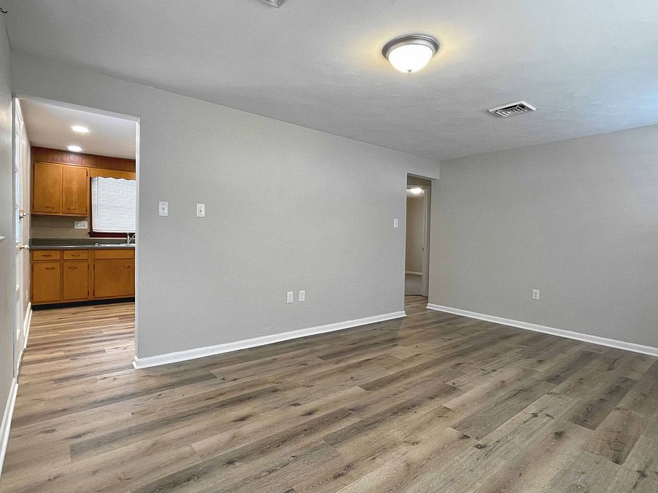 1st image of 170-172 Erford Rd #172A