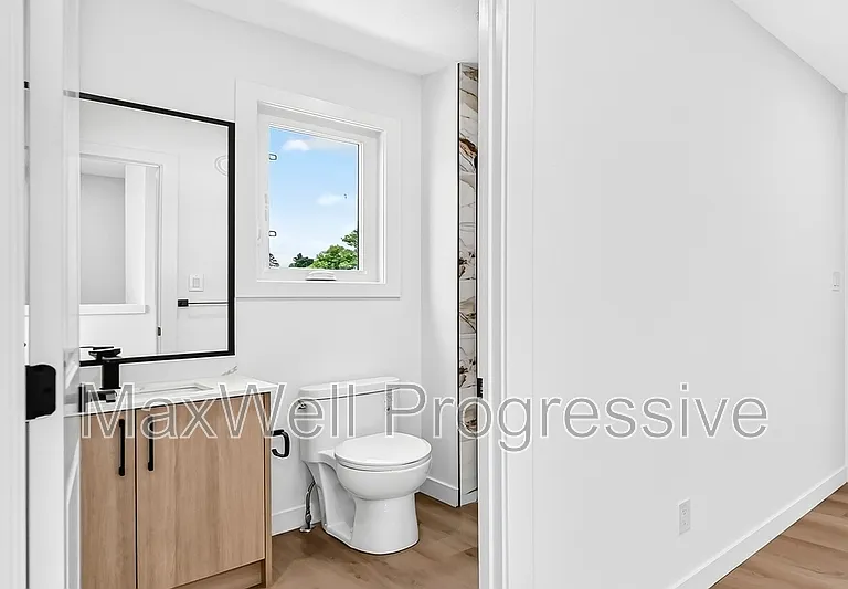 14510 95th Ave NW #MAIN FLOOR — Photo 41