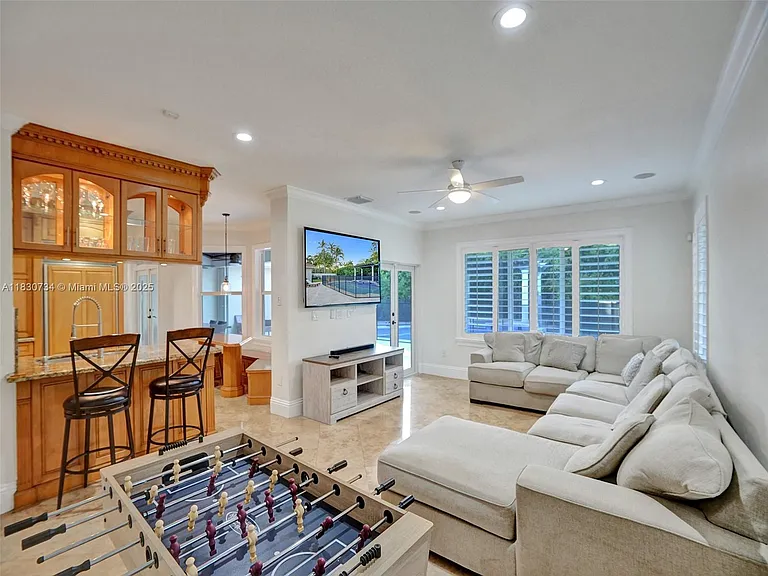 12401 SW 77th St — Photo 32