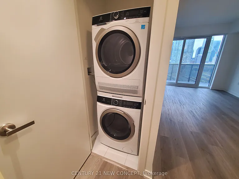 55 Cooper St #1612 — Photo 8