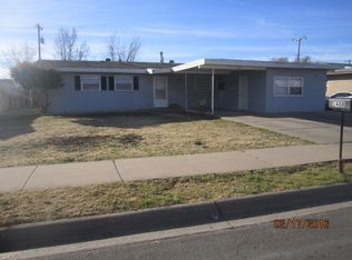 1408 Meadow Ln, Roswell, NM 88203