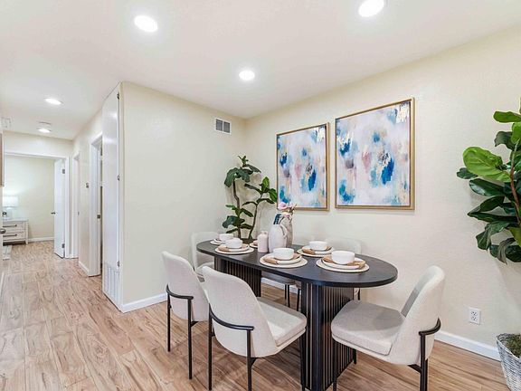 5th image of 2269 Warfield Way Unit A