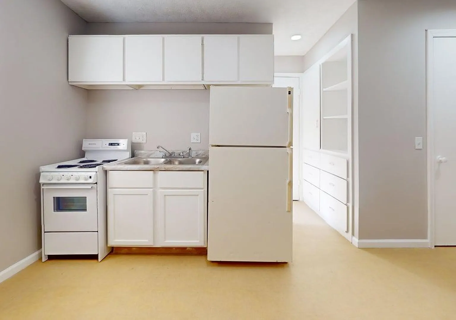 1315 Logan Ave NW — Photo 4