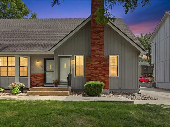 131 SW Donovan Rd, Lees Summit, MO 64063