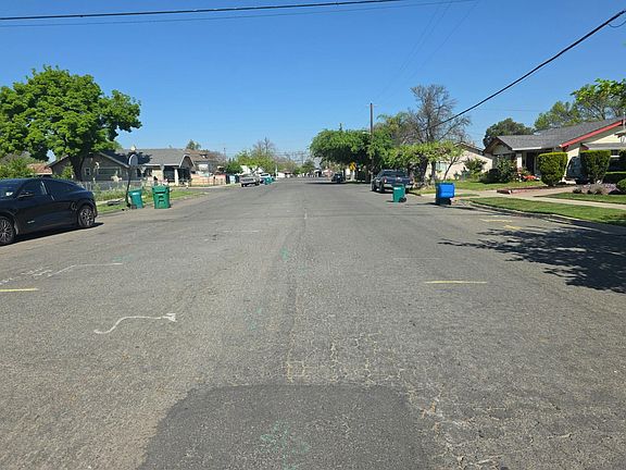 4th image of 521 Sharon Ave