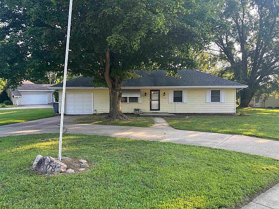 3rd image of 408 W Pickwick Dr