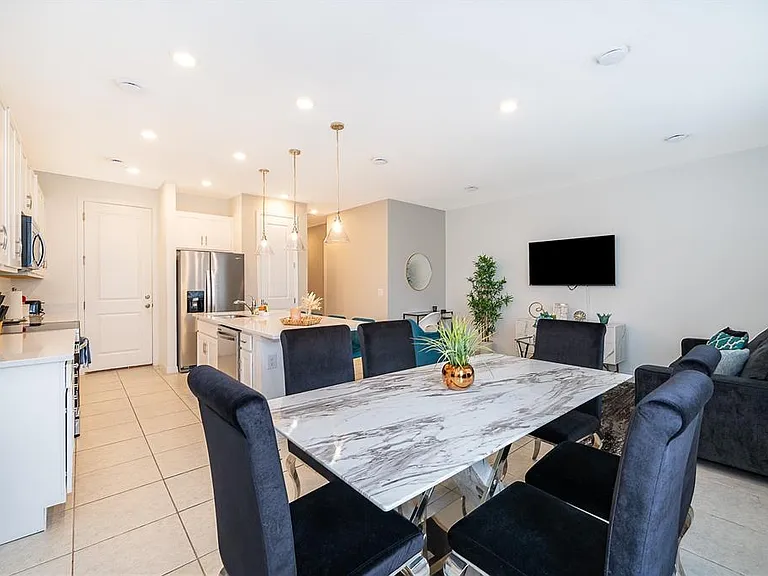 1013 Plantation Ln — Photo 8
