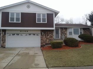 3109 Shagbark Ln, Hazel Crest, IL 60429