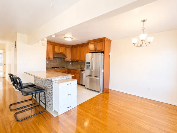 (undisclosed Address), Bayside, NY 11364