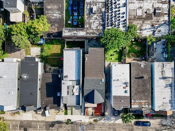 244 Clinton Avenue image 5 of 37