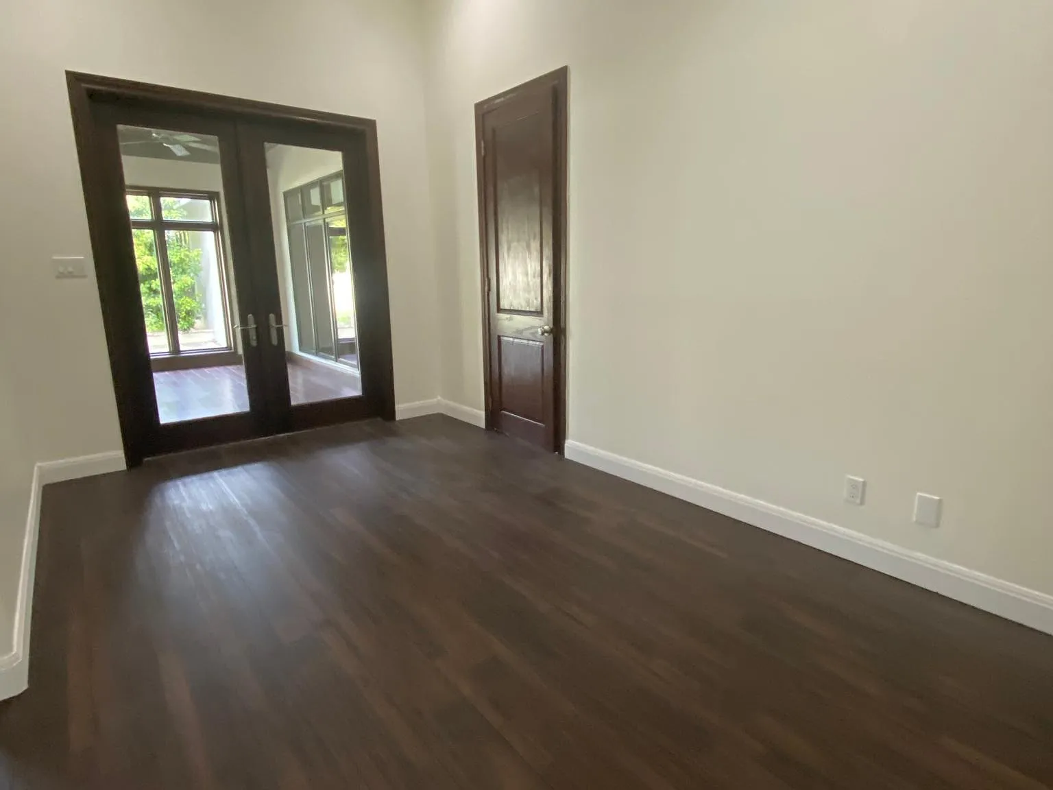 3 bed, 4.5 bath, 3392 sqft, $3,600 — Photo 3