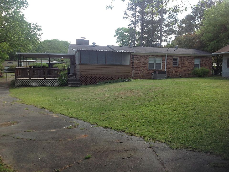 2nd image of 1945 Winterville Rd