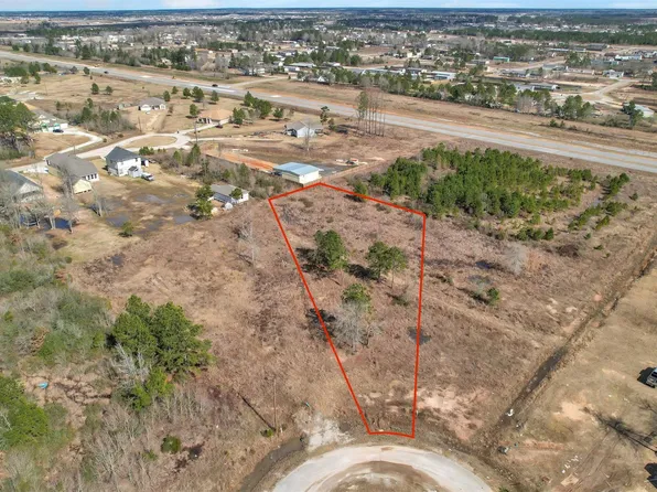 62 Road 5136, Cleveland, TX 77327