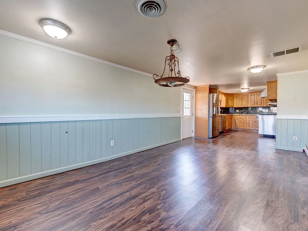 2 bed, 1.0 bath, 900 sqft, $2,150 — Photo 1