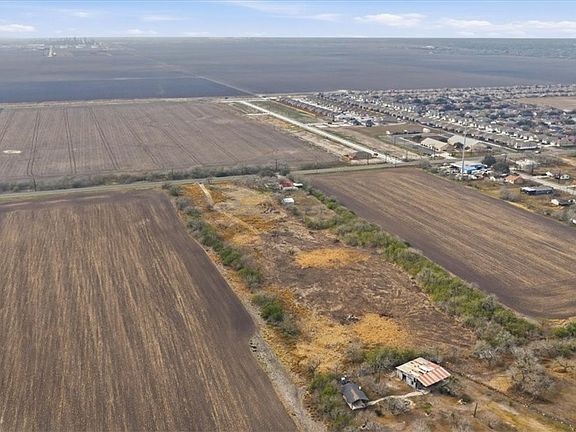 3rd image of 1620 Rand Morgan Rd