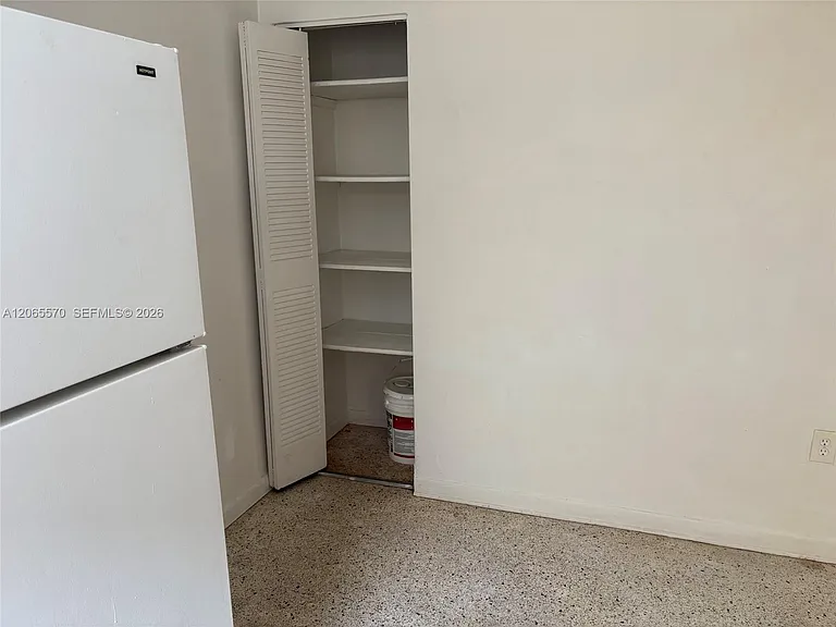 1838 SW 4th St #3 — Photo 7