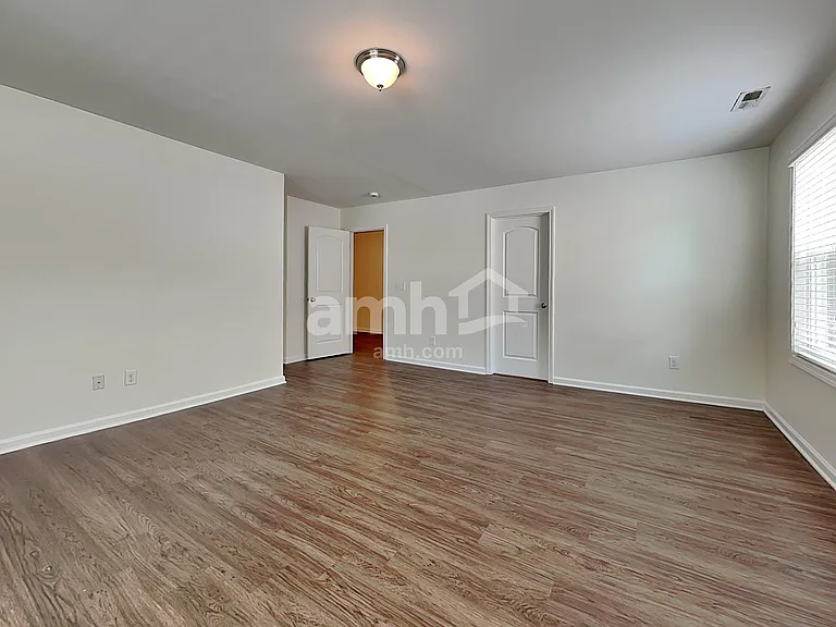 305 Switchback St — Photo 12