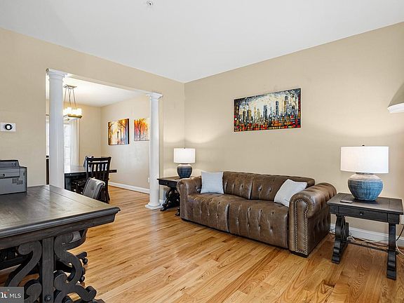 4th image of 7703 Brasswood Ln