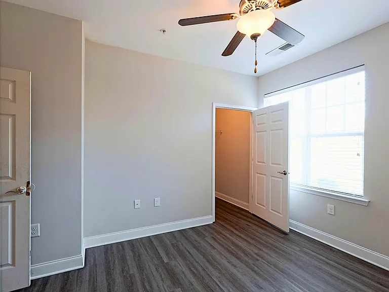 Alcove Garner — Photo 83