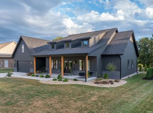 814 Spyglass Hill Dr, Bedford, IN 47421