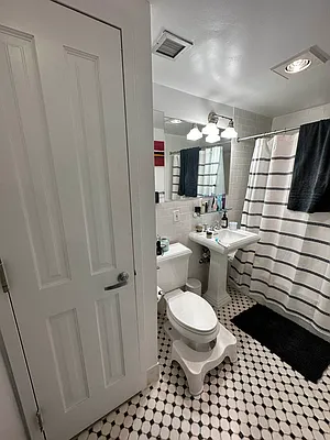 Rented by Addison Property Group | media 17