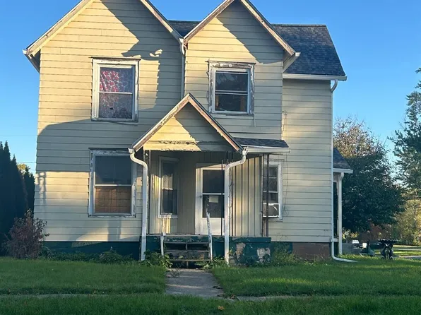 404 W Maple St, Willard, OH 44890