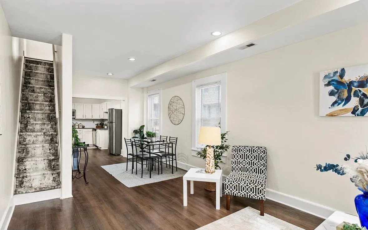 2 bed, 1.5 bath, 1477 sqft, $1,700 — Photo 2