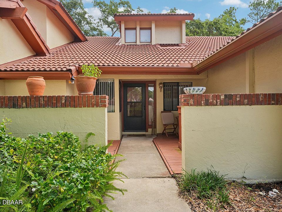 1st image of 67 Village Cir