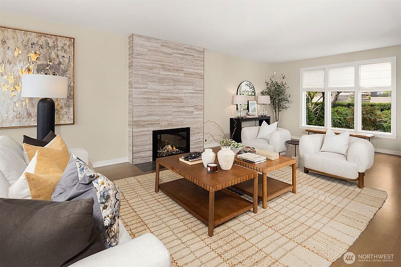 4th image of 1622 5th Avenue N