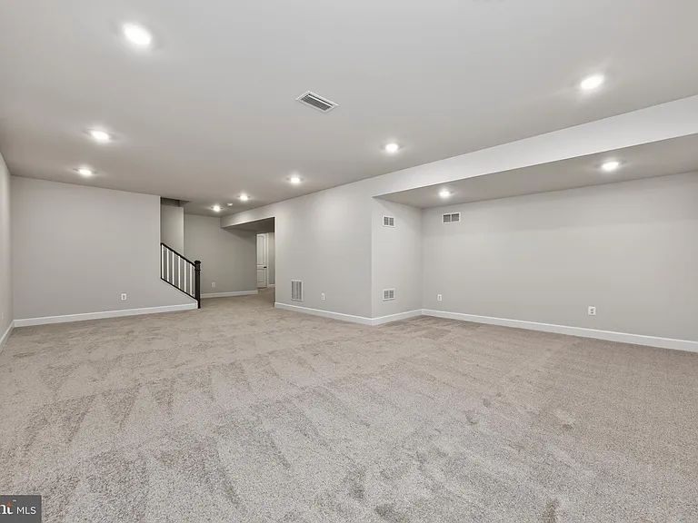 1422 Gilray Dr — Photo 34