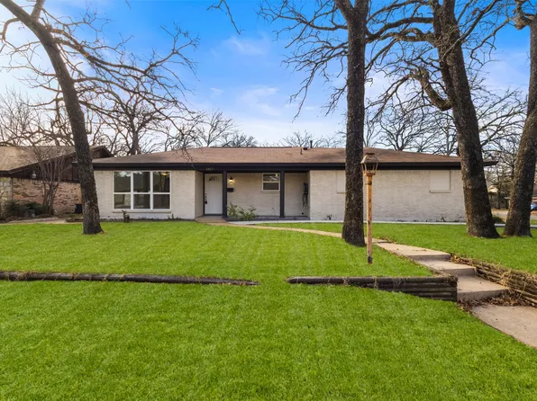 1917 Windlea Dr, Euless, TX 76040