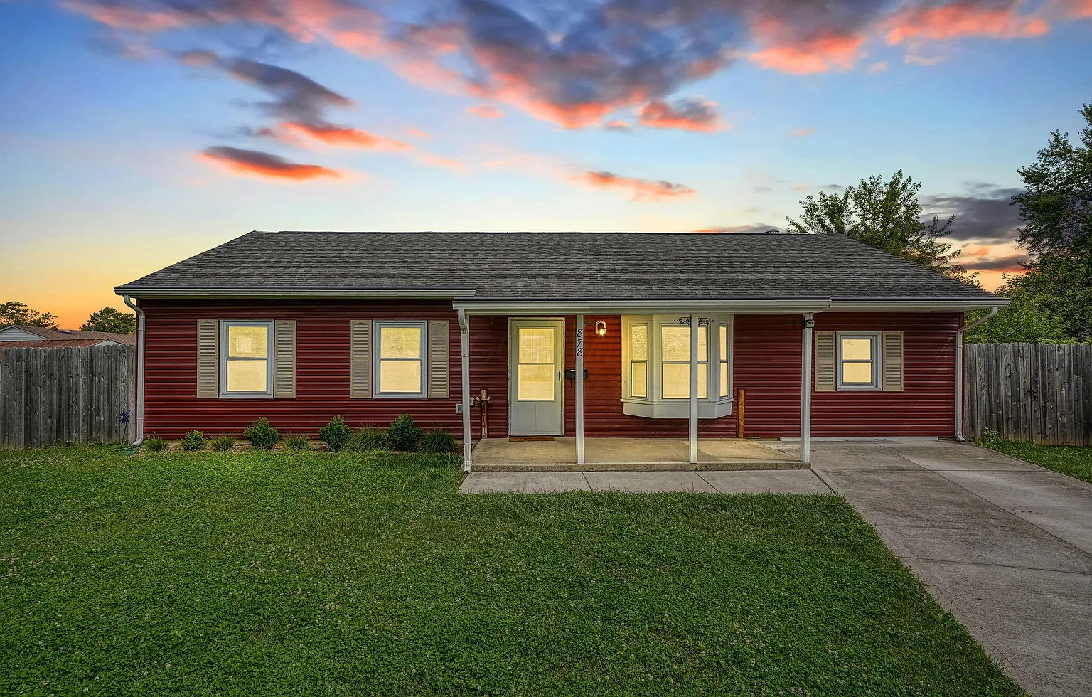 878 Traci Ct photo 1