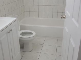 408 Lyons Ave APT 2, Newark, NJ 07112