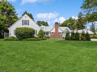 10 Mountain Ave, Pompton Plains, NJ 07444