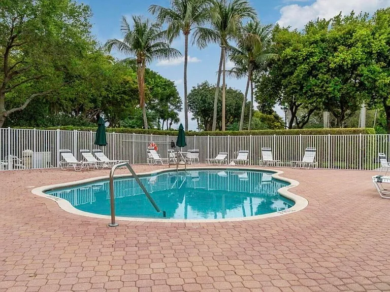 1515 Arezzo Cir — Photo 15