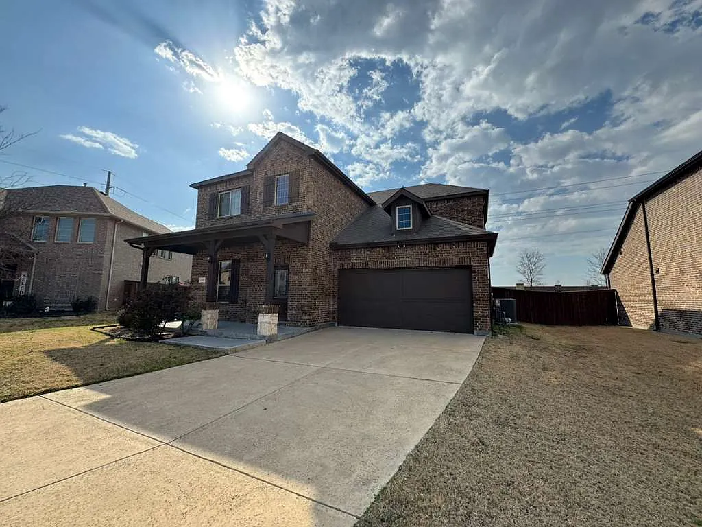 4 bed, 3.5 bath, 2744 sqft, $3,400 — Photo 4