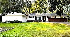 3 bed, 3.0 bath, 1975 sqft, $2,800 — Photo 1