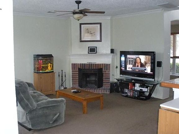 2nd image of 200 Kenosha Ln