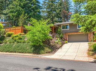 1037 Pinecrest Ter, Ashland, OR 97520