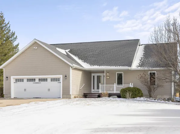 889 Jayrogers Ct, Traverse City, MI 49696