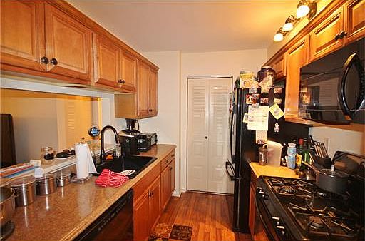 5th image of 337 McDowell Dr #337