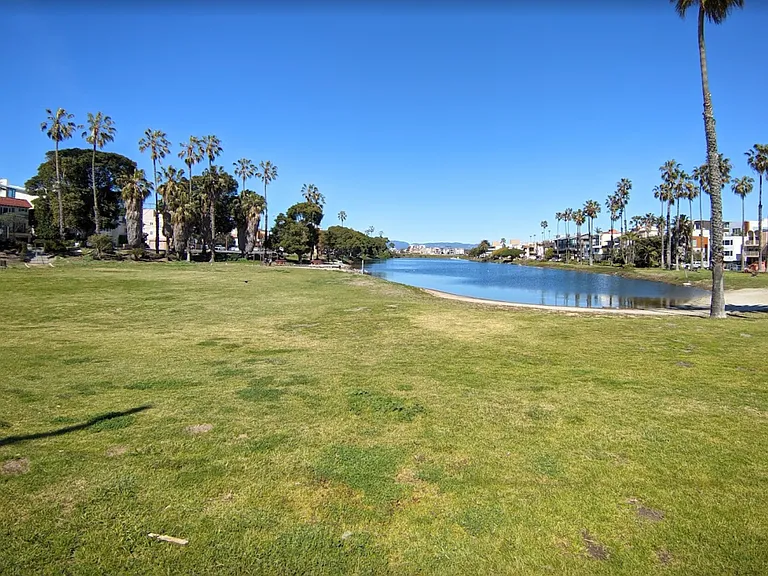 6606 Vista Del Mar Ave — Photo 31