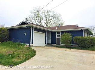 1007 E Pythian St, Springfield, MO 65802