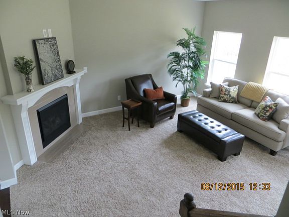 4th image of 224 Shoreland Circle Sl #31
