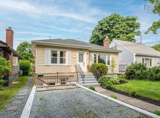 3312 Ashburn Ave, Halifax, NS B3L4C2
