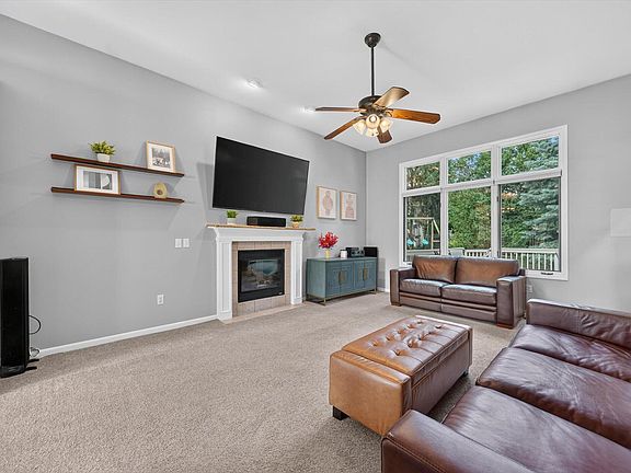 5th image of 842 Northern Ridge Dr