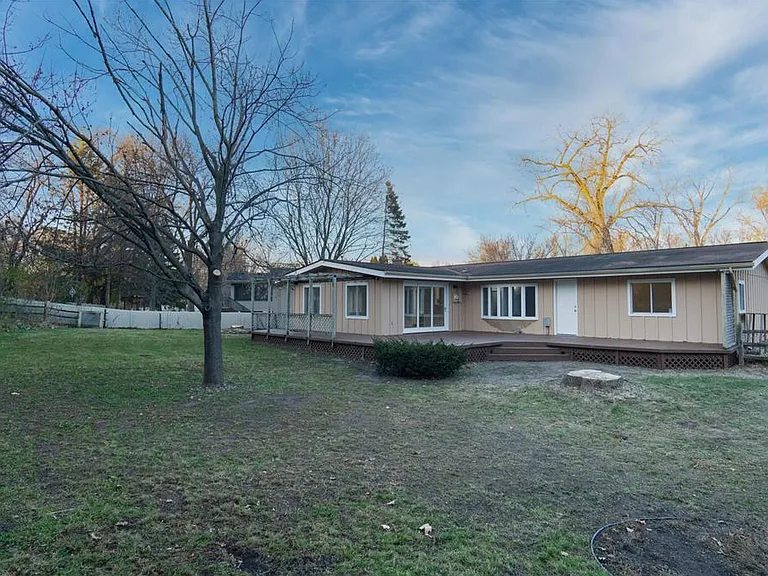 19115 Homestead Cir — Photo 26