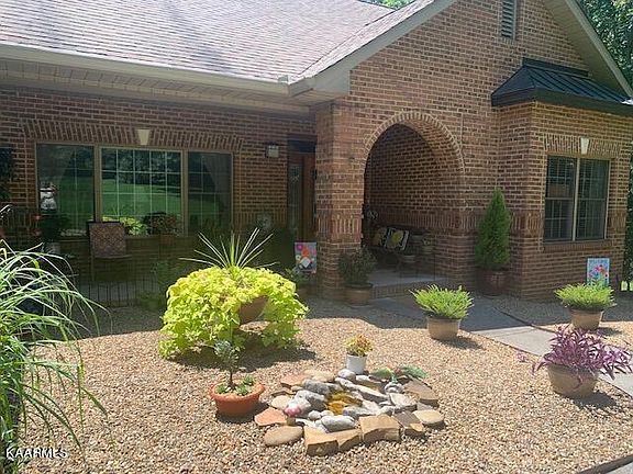 2nd image of 3958 Riverview Dr