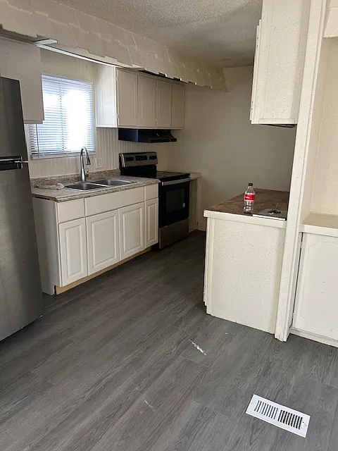 2 bed, 720 sqft, $800 — Photo 3