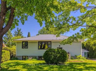 35 Tauvette St, Ottawa, ON K1B 3A1